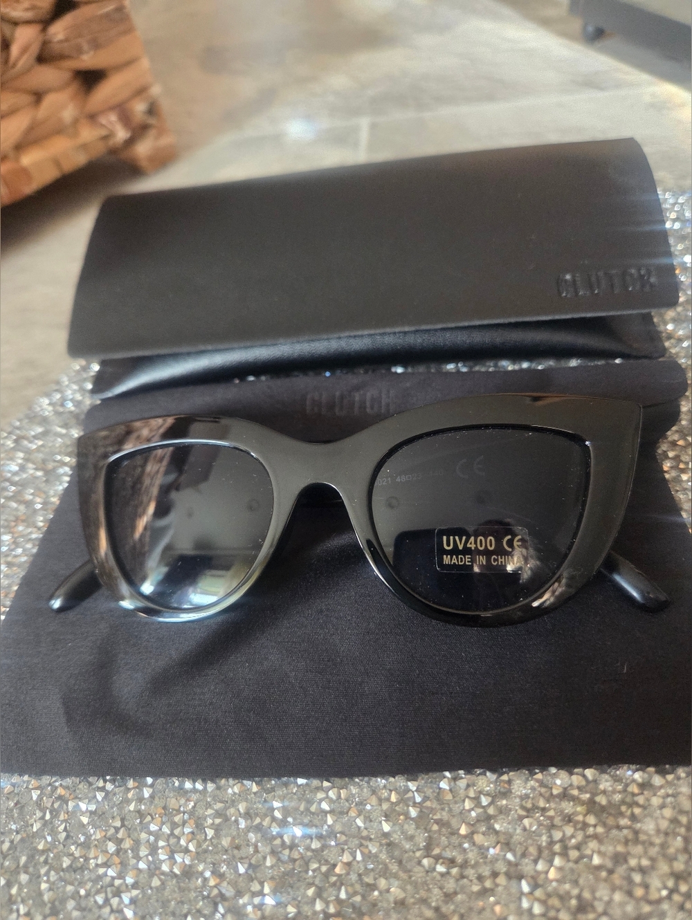NBW Clutch Black Oversized Sunglasses